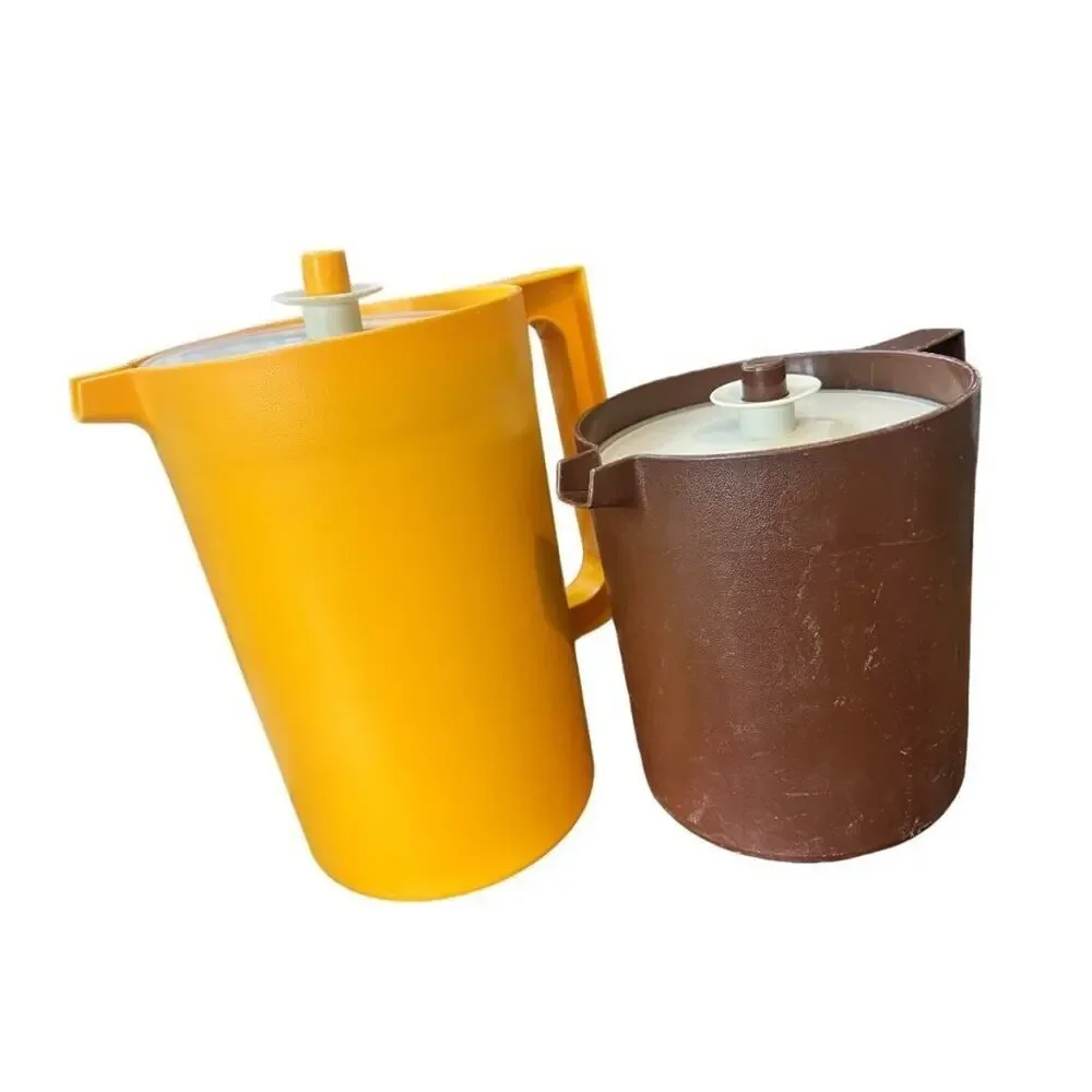 Vintage Yellow Apricot Tupperware 2 Quart Brown 1.5 qt Pitchers Push Button Lids